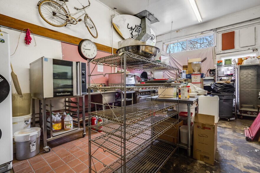 More Photos Of 5428 San Pablo Ave, Oakland Warehouse For Sale