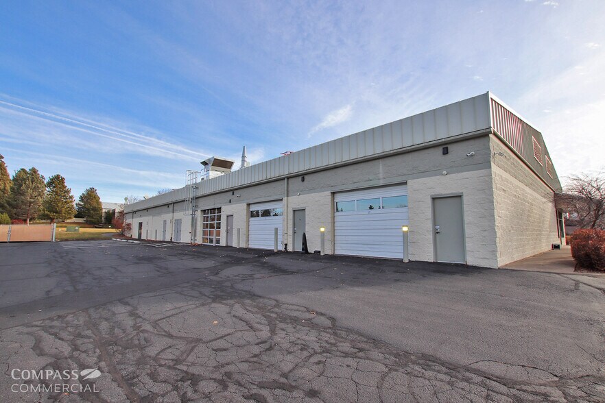 More Photos Of 20300 Empire Ave, Bend Loft Creative Space For Lease