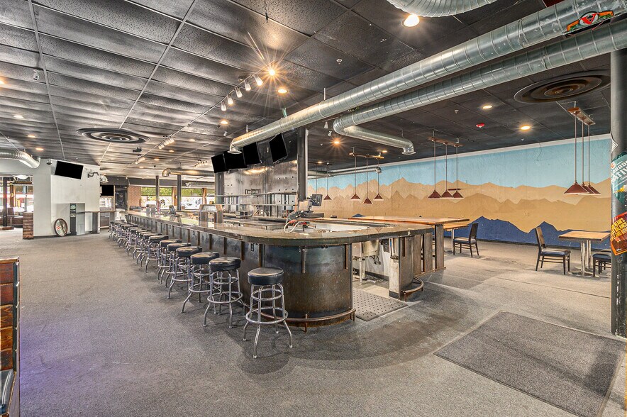 More Photos Of 380 Main St, Longmont Restaurant For Lease