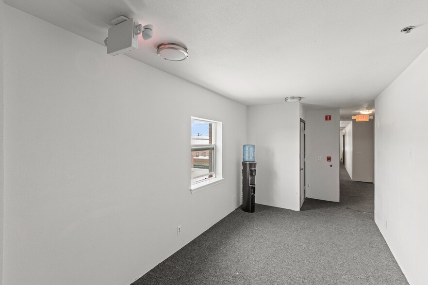 More Photos Of 615 SW Evergreen Ave, Redmond Multifamily For Sale