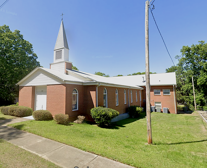 Primary Photo Of 205 Spalding St, Griffin Religious Facility For Sale