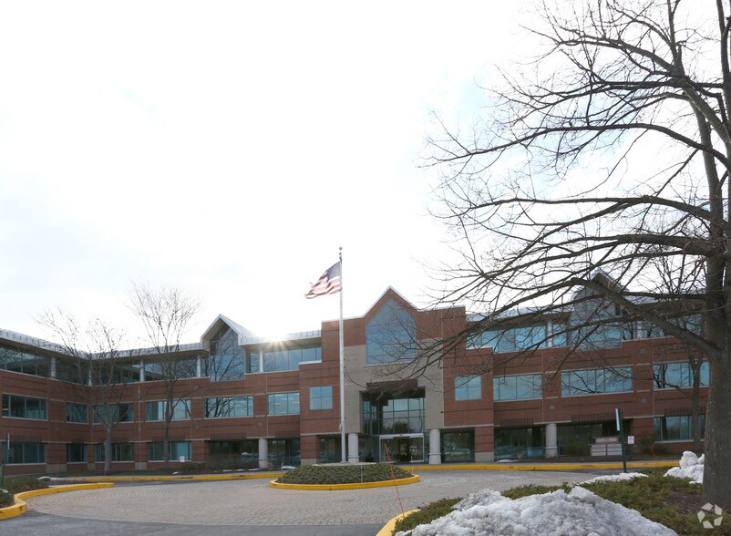 More Photos Of 100 Tournament Dr, Horsham Township Office For Lease