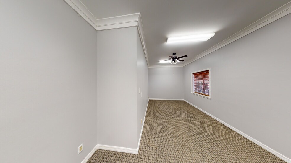 More Photos Of 2127 10th Ave, Vero Beach Office Residential For Sale