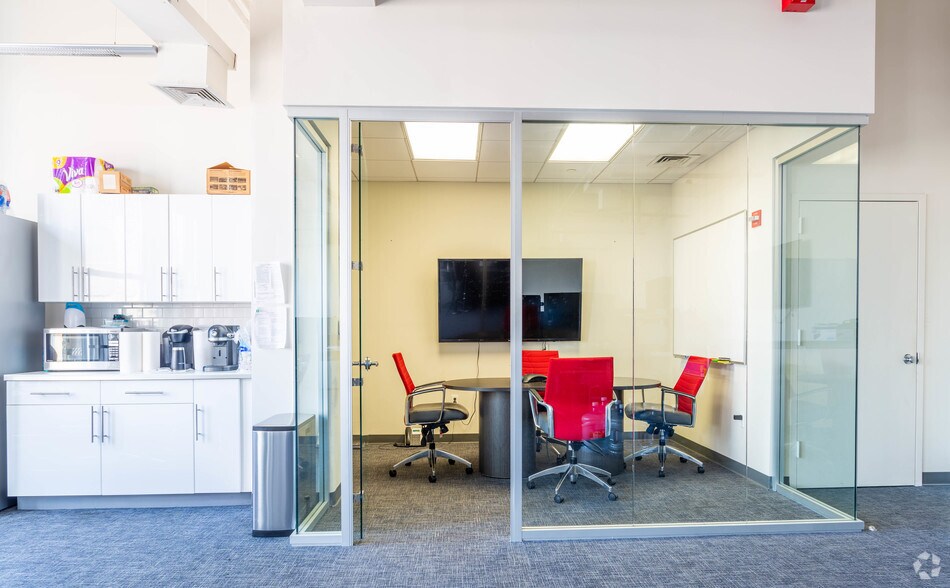 More Photos Of 55 Fifth Ave, New York Office For Lease