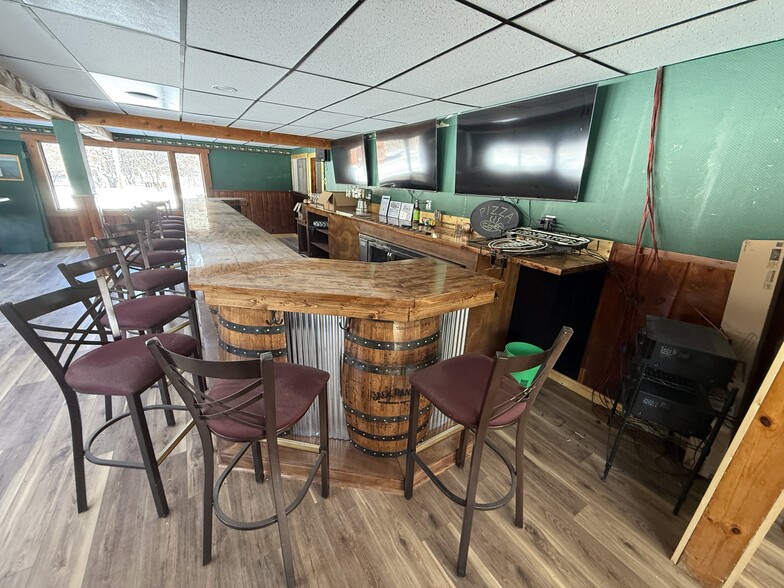 More Photos Of 1640 W US-2, Crystal Falls Restaurant For Sale