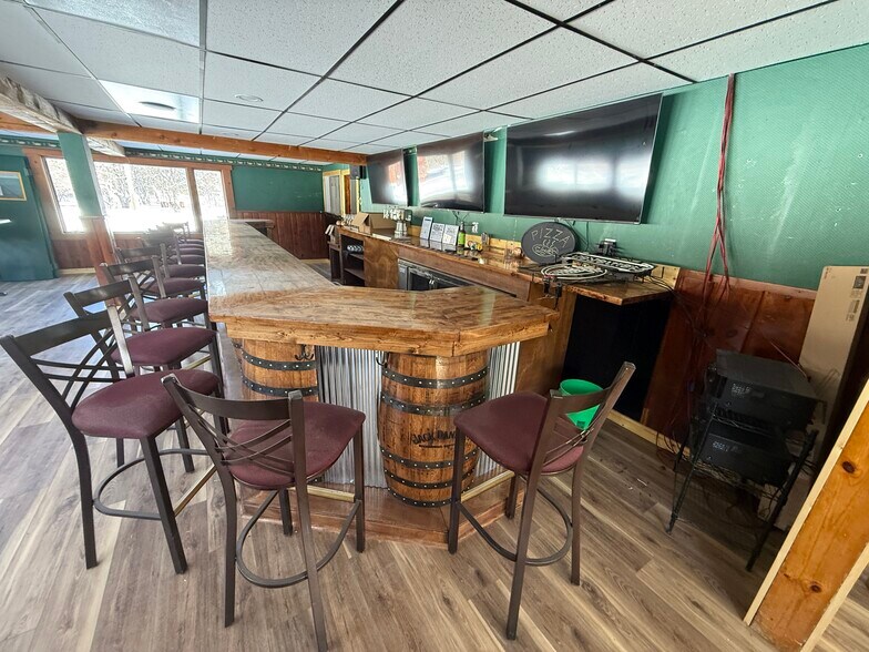 More Photos Of 1640 W US-2, Crystal Falls Restaurant For Sale