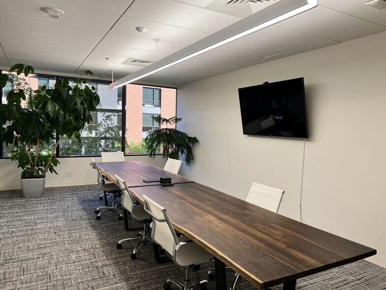 More Photos Of 999 W Main, Boise Coworking Space