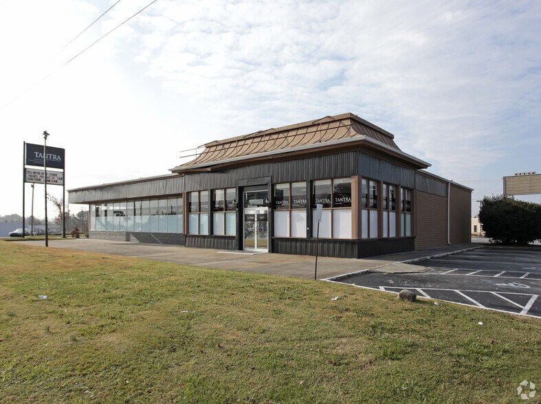 Primary Photo Of 63 Cobb Pky, Marietta Land For Lease