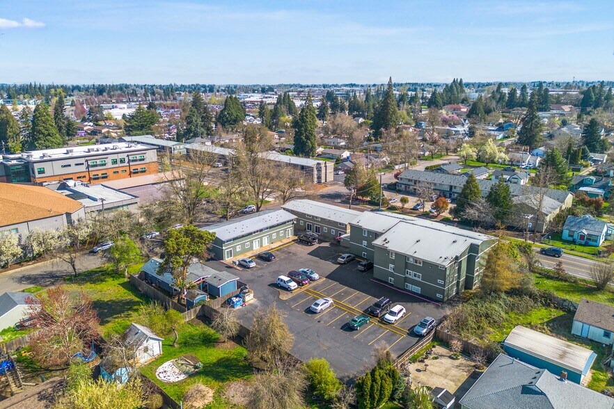 Primary Photo Of 2475 Broadway St NE, Salem Apartments For Sale