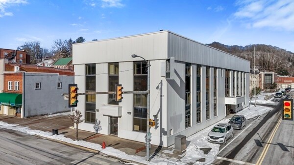 More Photos Of 702 Park Ave NW, Norton Office For Sale