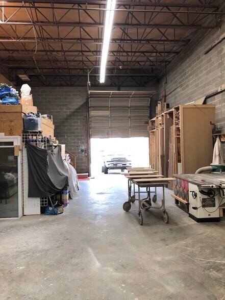 More Photos Of 3415-3501 Windom Rd, Brentwood Warehouse For Lease
