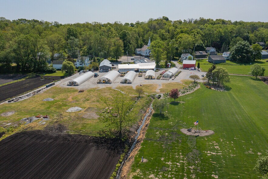 More Photos Of 73 Little York Rd, Warwick Garden Center For Sale