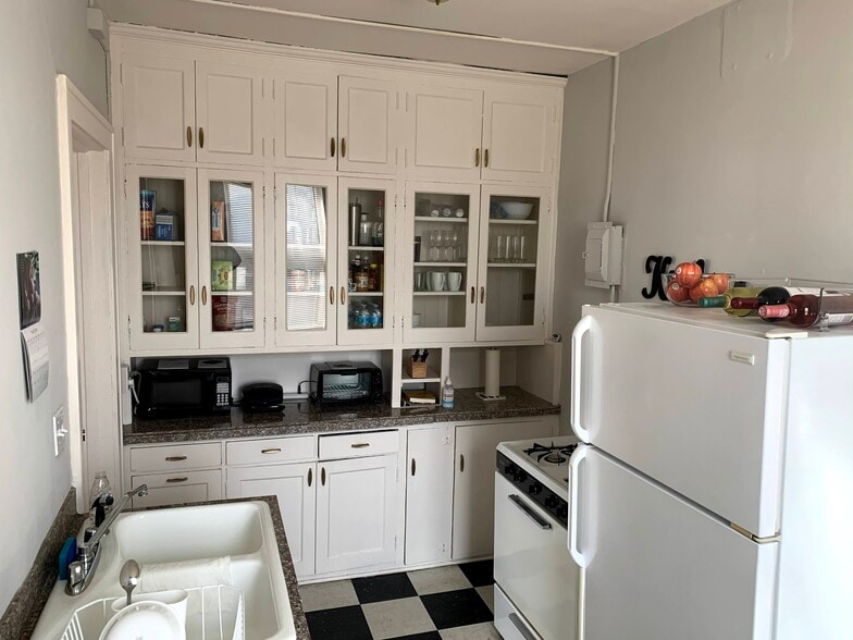More Photos Of 195 Lexington Pky N, Saint Paul Apartments For Sale