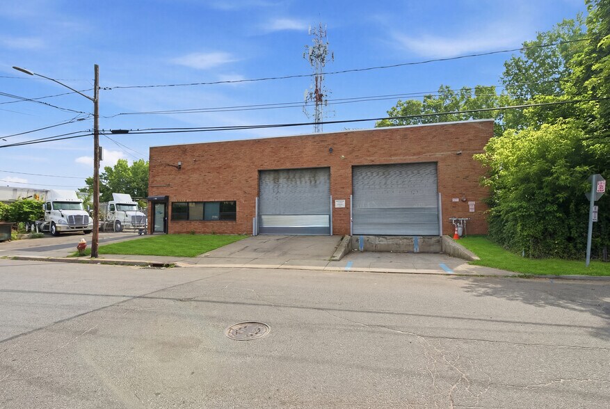 Primary Photo Of 254 Henry St, Inwood Warehouse For Sale