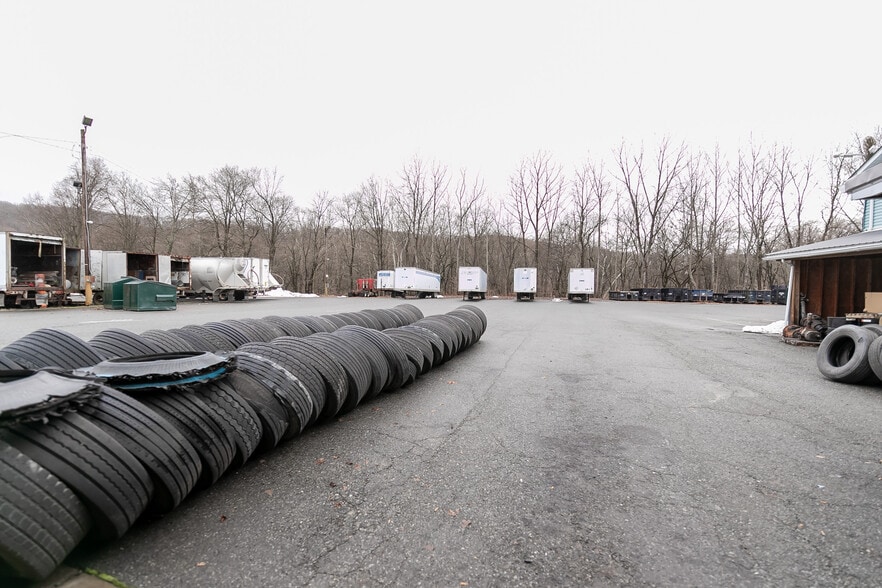 More Photos Of 56 US 46 Hwy, Columbia Distribution For Lease