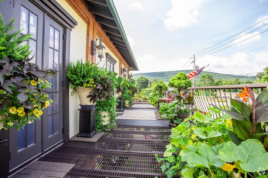 More Photos Of 26 Main St, Oneonta Restaurant For Sale