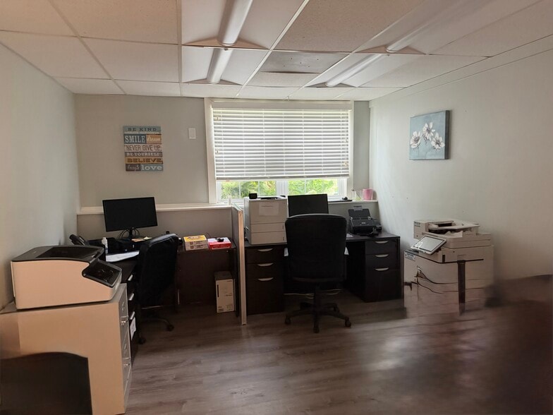 More Photos Of 279 Cambridge St, Burlington Office For Lease