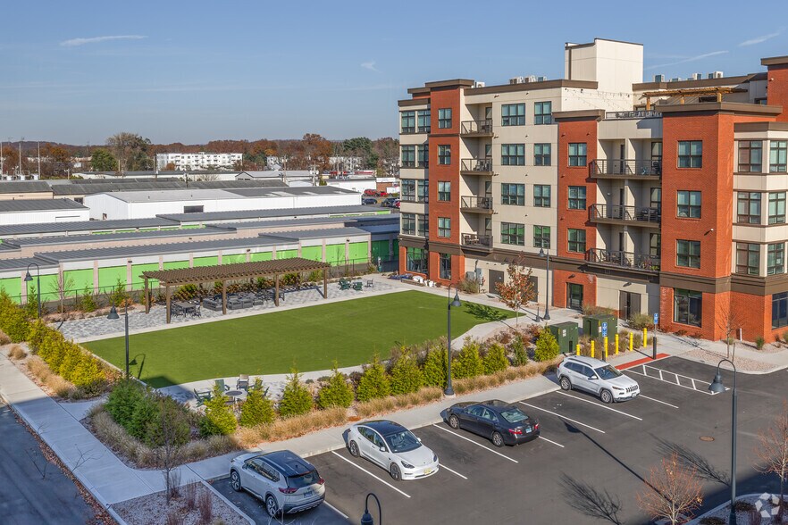 More Photos Of 441-447 Washington Ave, North Haven Apartments For Lease