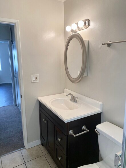 More Photos Of 1014 N Oxford Ave, Los Angeles Apartments For Sale