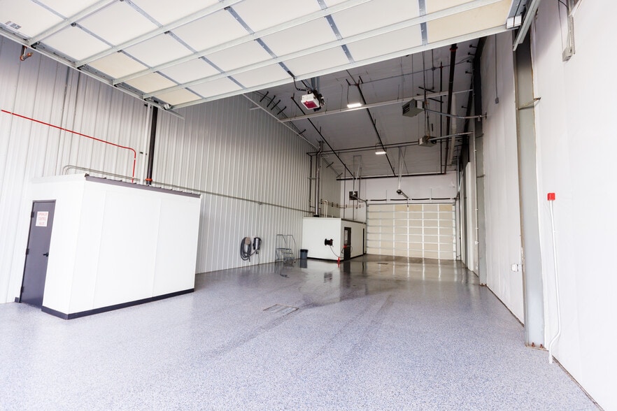 More Photos Of 360 Rancho Dr, Windsor Self Storage For Sale