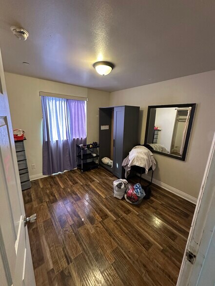 More Photos Of 9123 Orchard Ave, Los Angeles Multifamily For Sale