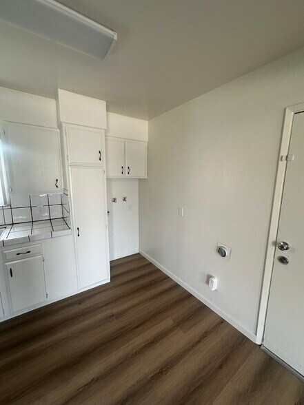 More Photos Of 922 L St, Sanger Apartments For Sale