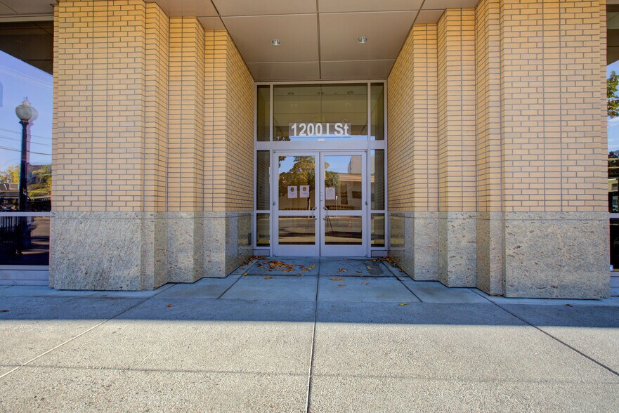 More Photos Of 1200 I St, Modesto Office For Lease