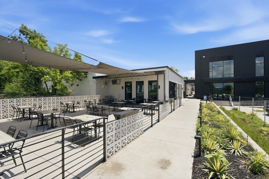 More Photos Of 6100 Robertson Ave, Nashville Storefront For Lease