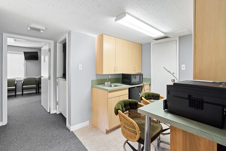 More Photos Of 198 North Ave E, Cranford Medical For Sale