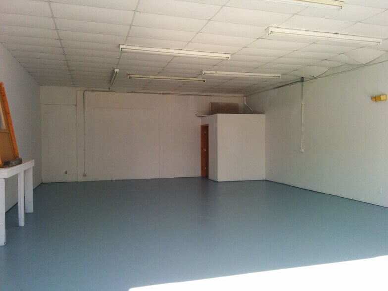 More Photos Of 845 Pop Tilton Pl, Jensen Beach Warehouse For Lease