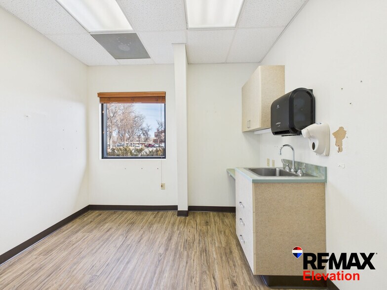 More Photos Of 156 N 6th St, Basin Office For Lease