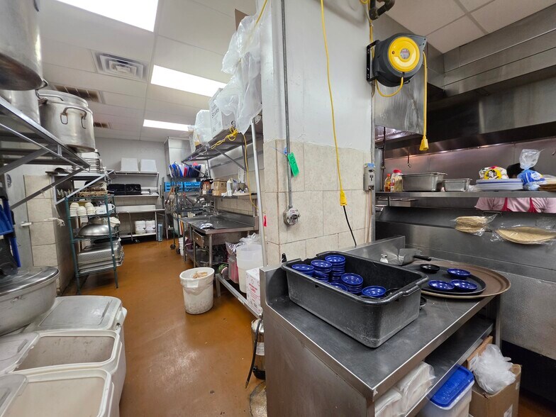 More Photos Of 2813 W Walnut St, Rogers Restaurant For Sale