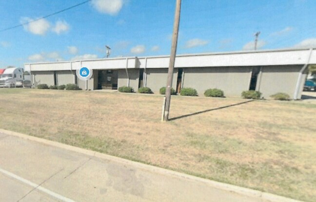 More Photos Of 605 S Loop 12, Irving Light Distribution For Lease