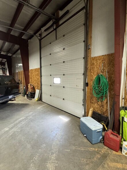 More Photos Of 1912 Columbus St, Two Rivers Manufacturing For Sale