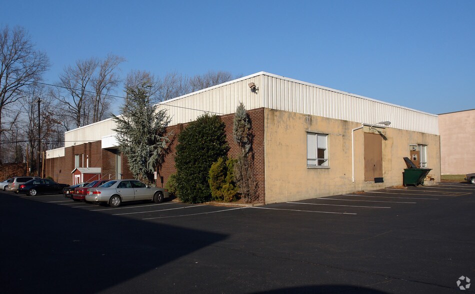 More Photos Of 431 N Midland Ave, Saddle Brook Flex For Lease