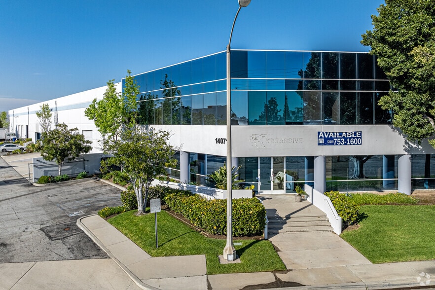 More Photos Of 14071-14077 Stage Rd, Santa Fe Springs Warehouse For Lease