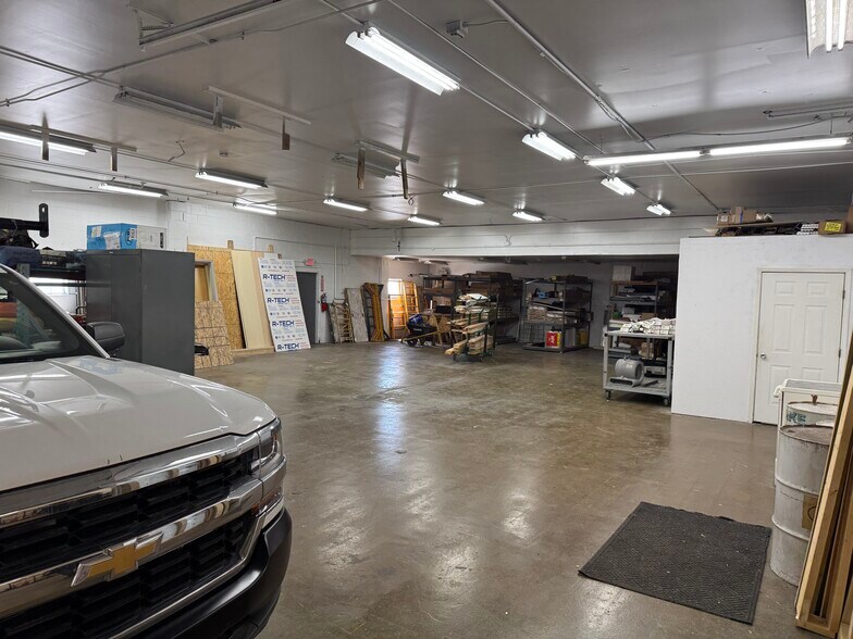 More Photos Of 805-809 E Perkins Rd, Urbana General Retail For Lease