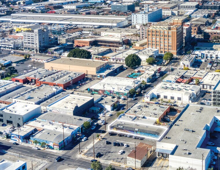 More Photos Of 812 S Mateo St, Los Angeles Warehouse For Lease