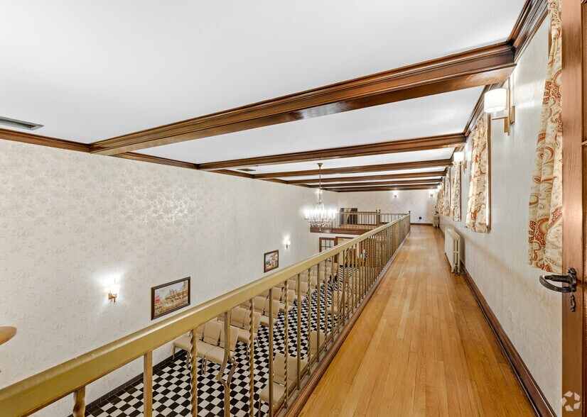 More Photos Of 65 N Gallatin Ave, Uniontown Funeral Home For Sale