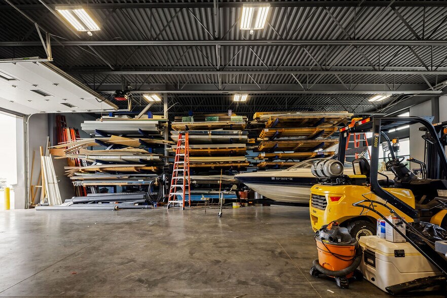 More Photos Of 806 Salida Way, Aurora Warehouse For Lease