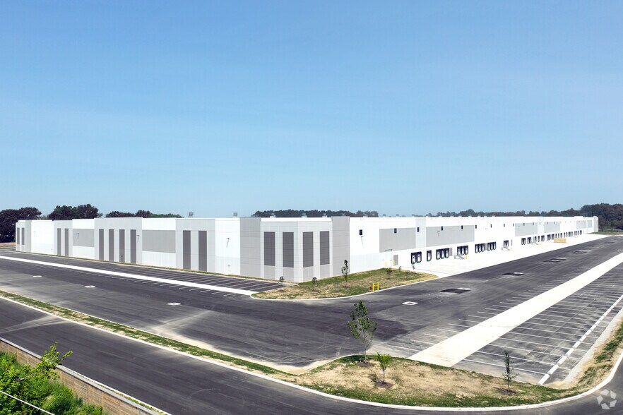 Primary Photo Of 10015 Archer Drive, Brownsburg Distribution For Lease