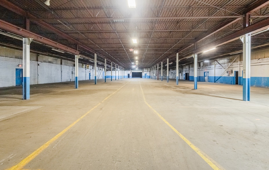 More Photos Of 44 Rivulet St, Uxbridge Warehouse For Sale