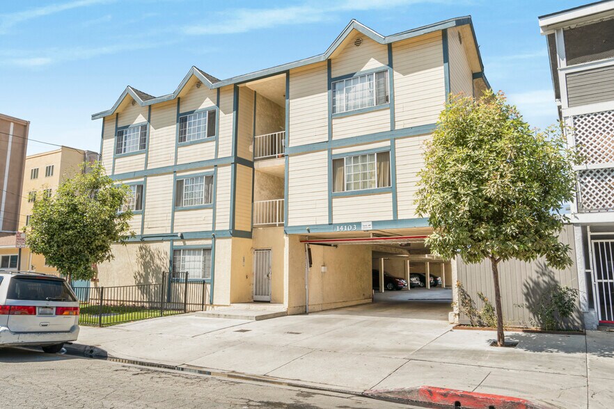 More Photos Of 14037 Cerise Ave, Hawthorne Apartments For Sale