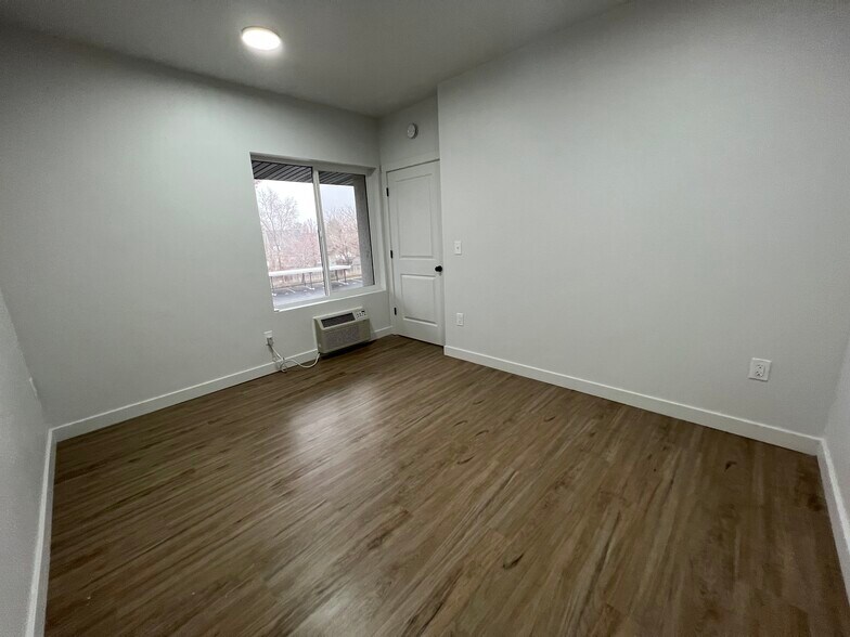 More Photos Of 404 E 5600 S, Salt Lake City Apartments For Sale