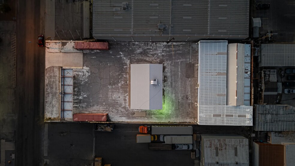 More Photos Of 6941 Commerce Ave, El Paso Warehouse For Sale