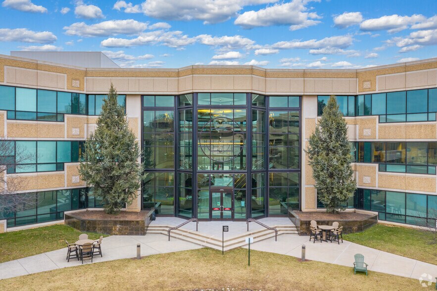 More Photos Of 1500-1550 Liberty Ridge Dr, Wayne Office For Lease