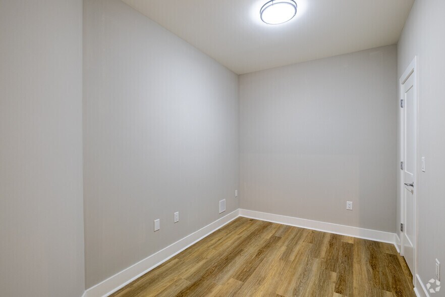 More Photos Of 10 W Westfield Ave W, Roselle Park Apartments For Lease