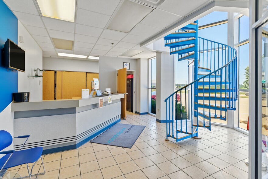 More Photos Of 3709 US Highway 52, Lafayette Distribution For Sale