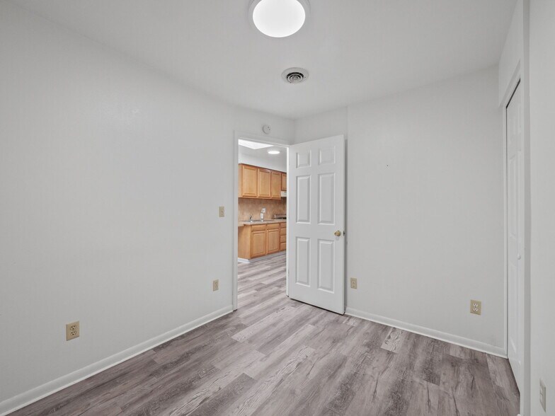 More Photos Of 9741 Joseph Campau St, Hamtramck Storefront Retail Residential For Sale