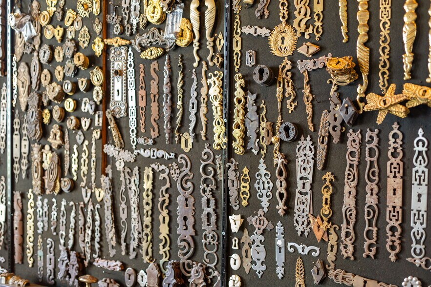 More Photos Of 1901 W Alabama St, Houston Freestanding For Sale